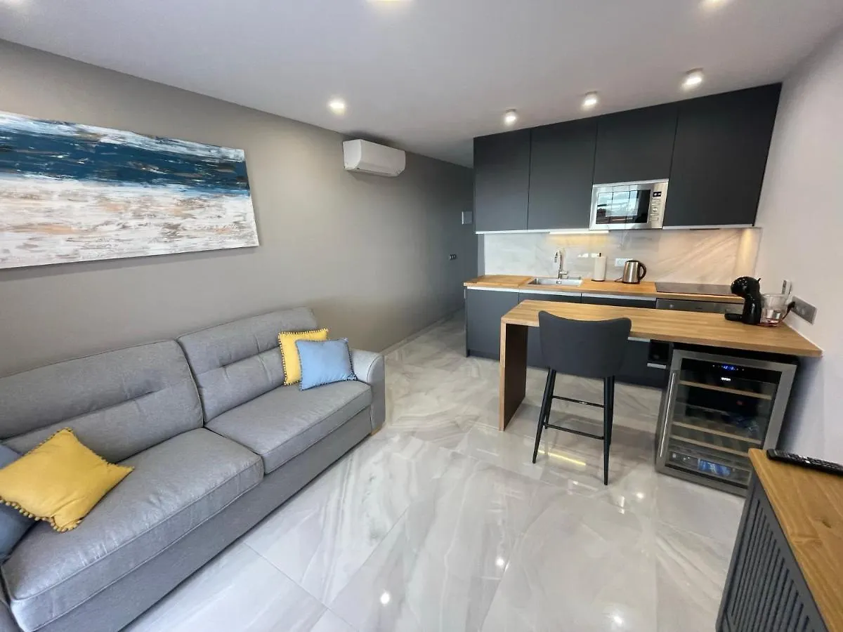 Luxury Diamond - Ocean View, Big Terraces, Air Con, Wifi Apartment Los Cristianos  0*, Los Cristianos (Tenerife)