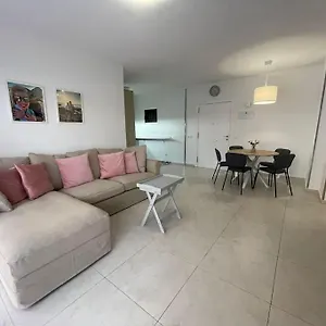  Apartment Happy Space