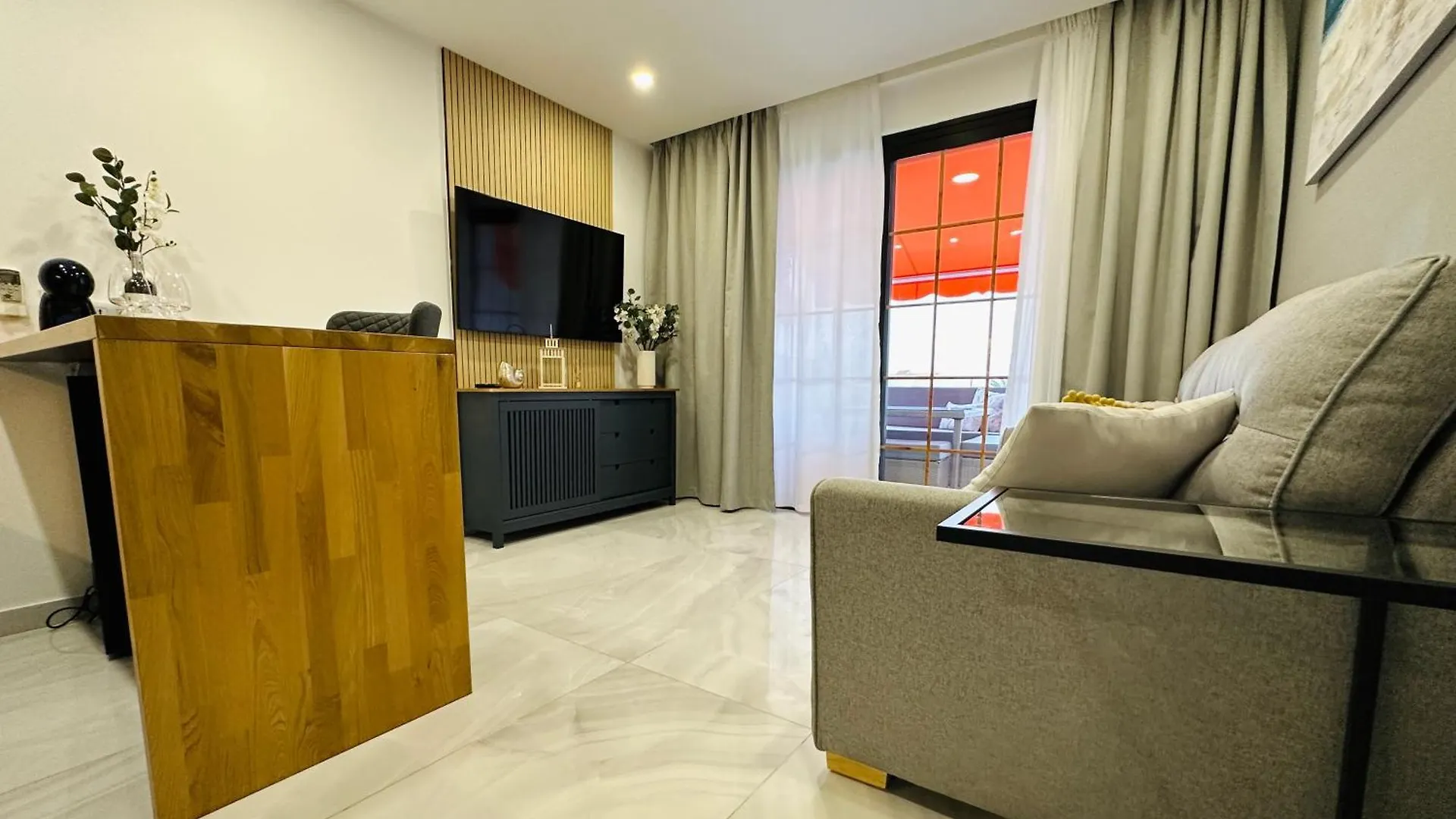 Luxury Diamond - Ocean View, Big Terraces, Air Con, Wifi Apartment Los Cristianos  0*, Los Cristianos (Tenerife)